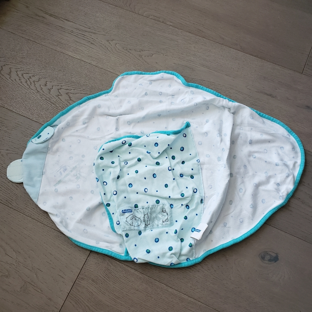 The First Years Swaddle Wrap Bundle + Infant Caps - Picture 4 of 11